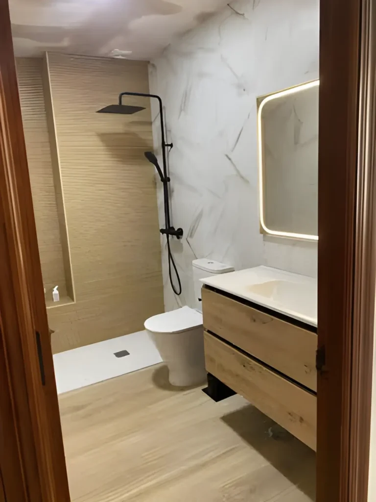 Reforma completa de baño realizada en Málaga