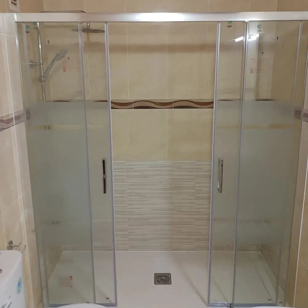 Bañera cambiada por pie de ducha en Málaga